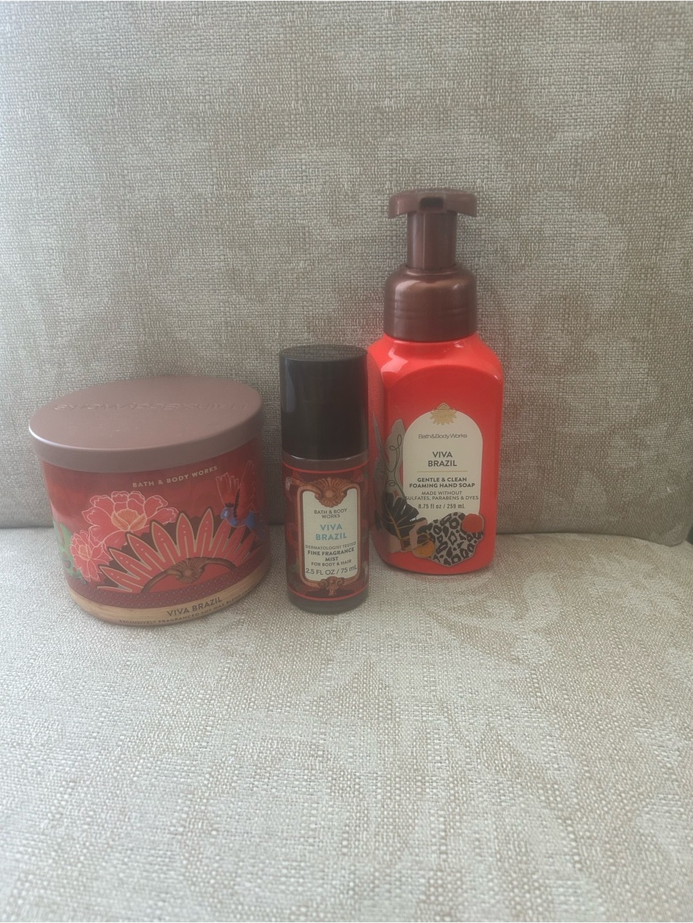 Bath & Body Works Viva Brazil Red Foaming Hand Soap & Candle Duo with small mist